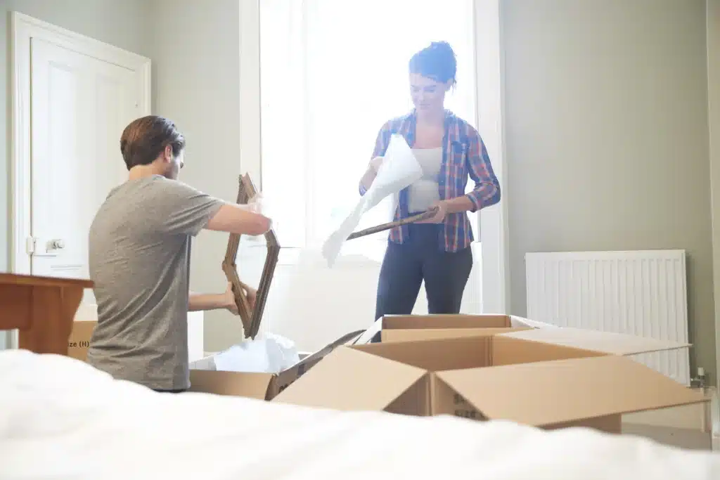 Benefits of decluttering before you move