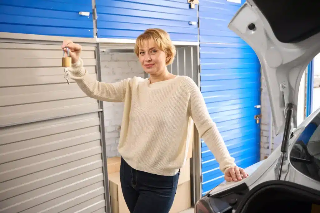 Business with a storage unit