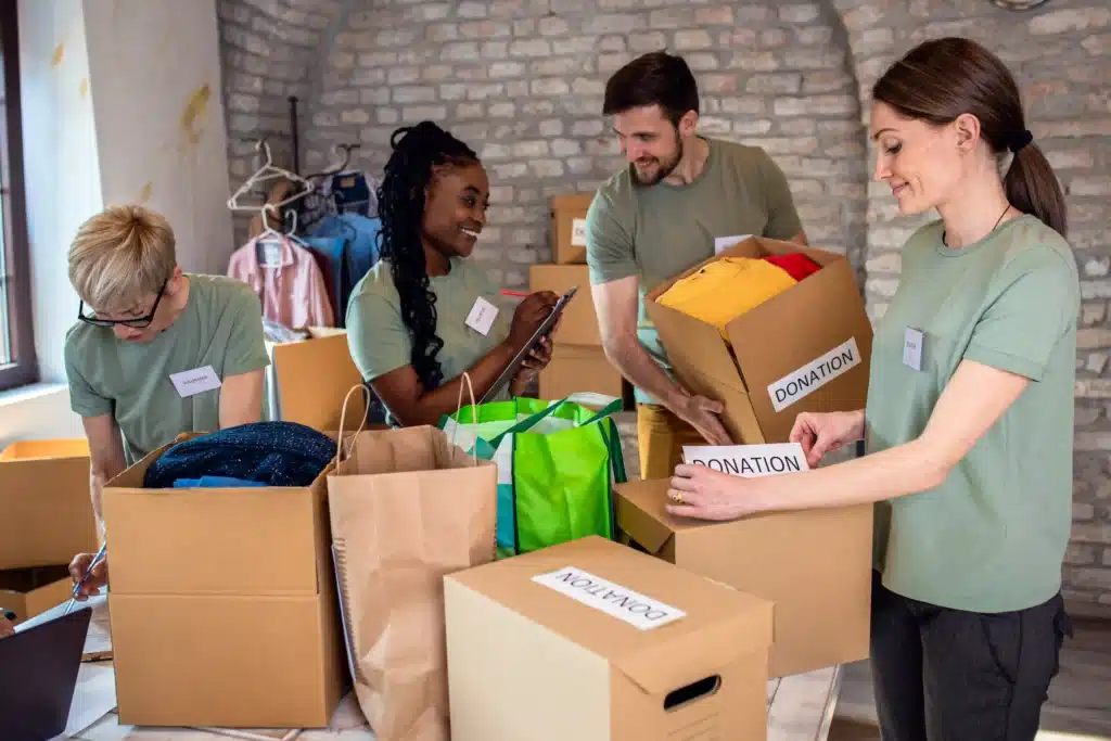 how to organize and label boxes efficiently